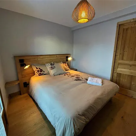 Charmante Maison De Village Renovee 4 Pieces, 3 Niveaux, 80m², 6 Pers, A St Marcel, Proche Pistes Ski. - Fr-1-452-381