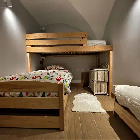 Charmante Maison De Village Renovee 4 Pieces, 3 Niveaux, 80m², 6 Pers, A St Marcel, Proche Pistes Ski. - Fr-1-452-381 Holiday home